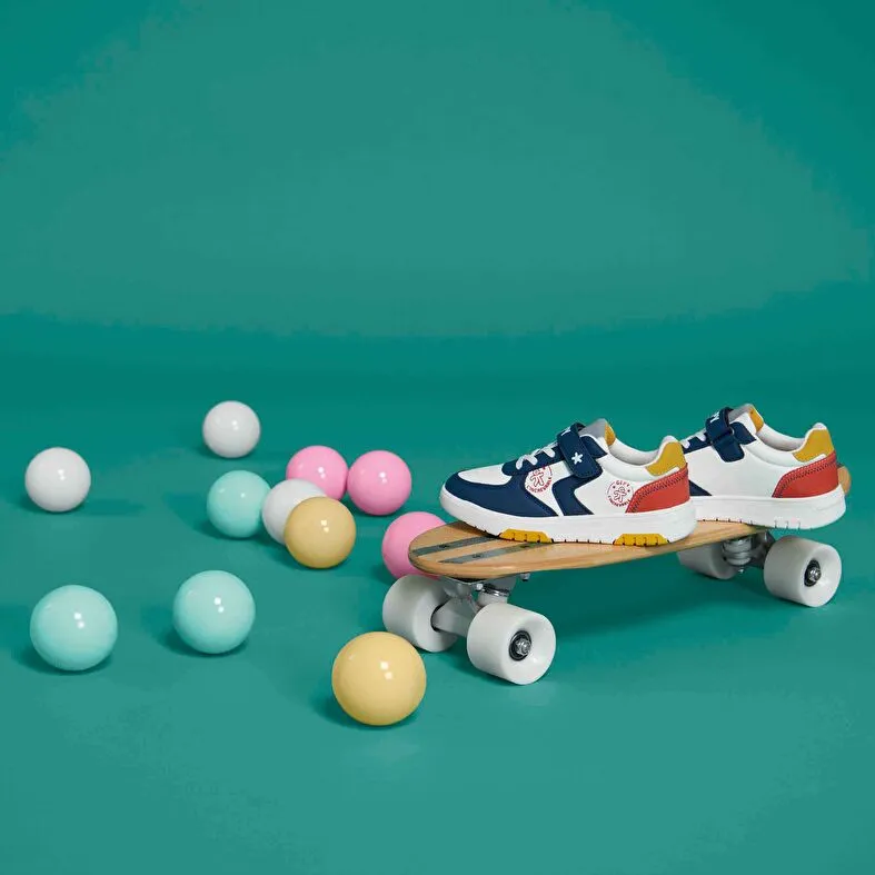 Baskets / sneakers Garcon Multicouleur Gepy : Baskets / Sneakers . Besson Chaussures