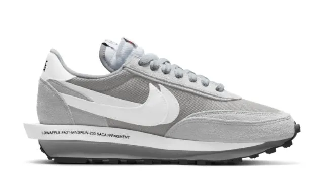 Baskets Nike LD Waffle X Sacai Femme Grey