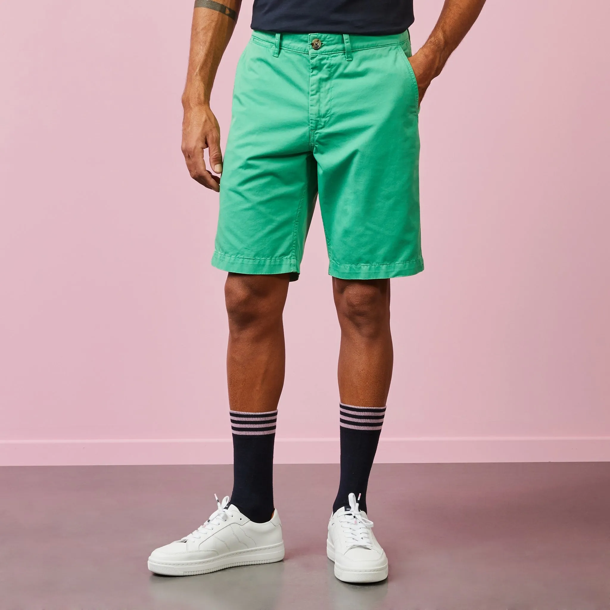 Bermuda chino vert