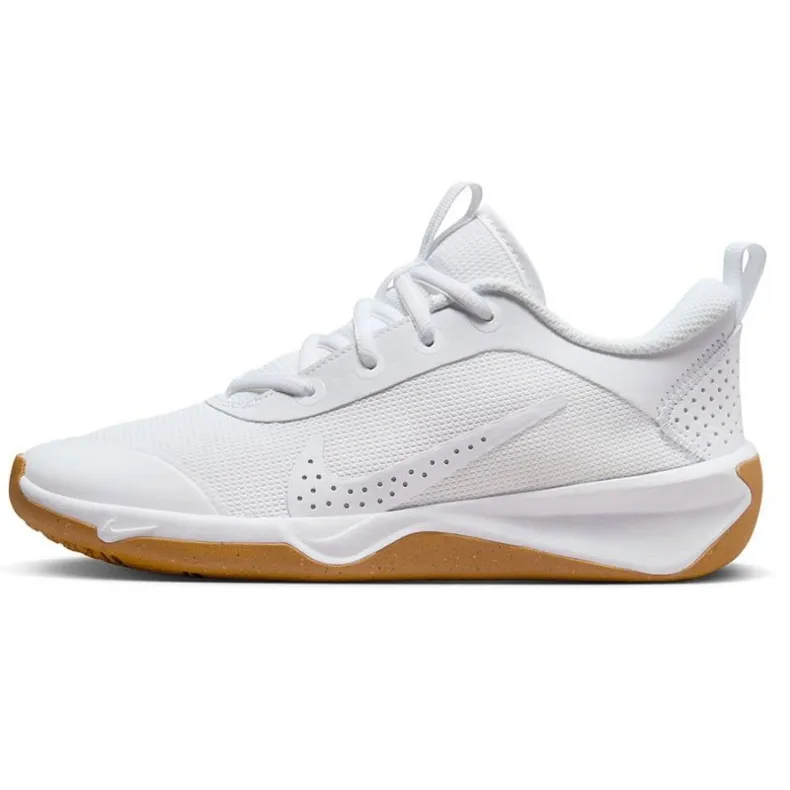 Chaussures Nike Omni Multi-Court DM9027-105 blanche