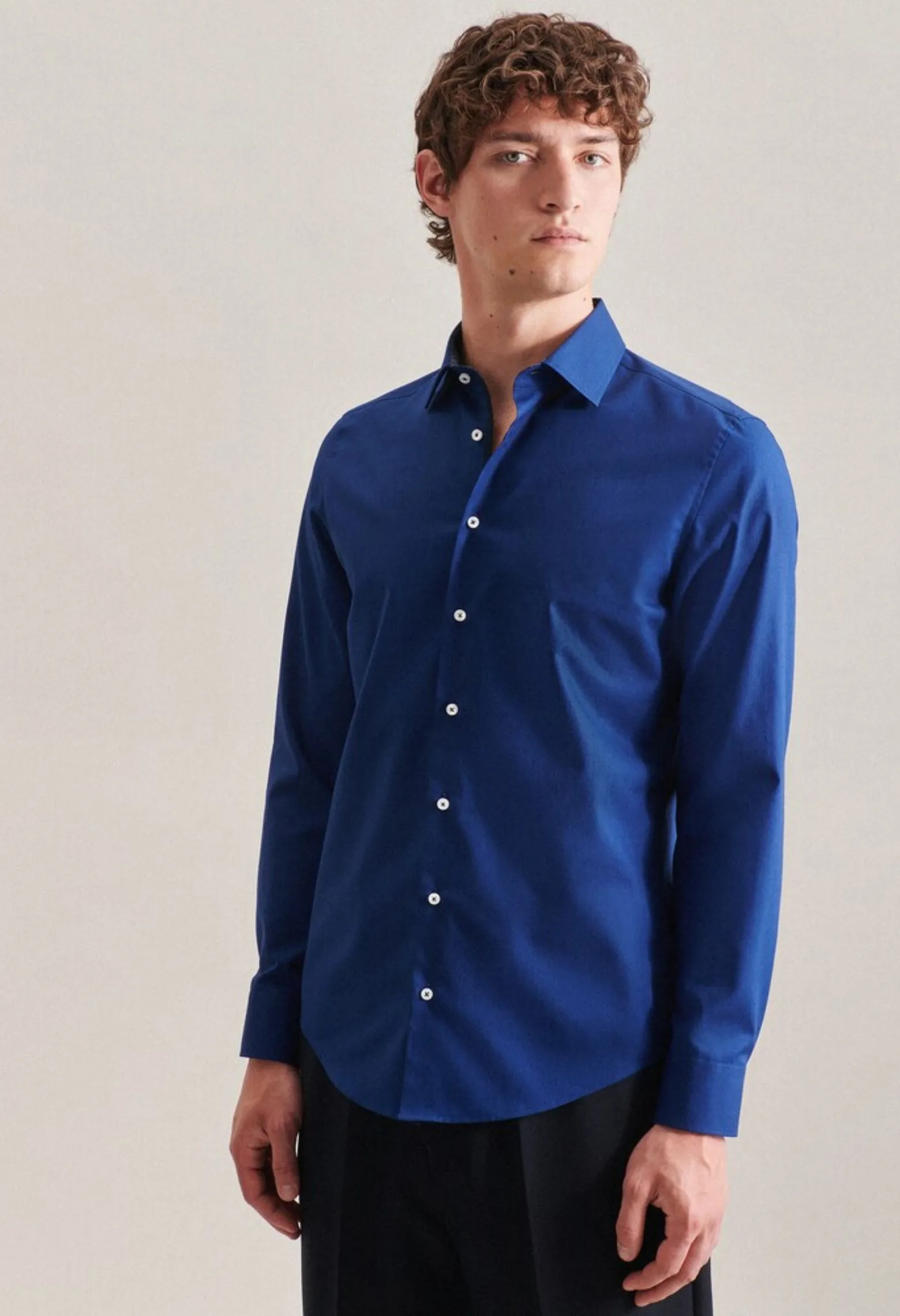 Chemise slim bleu foncé Couleur Bleu Taille 38