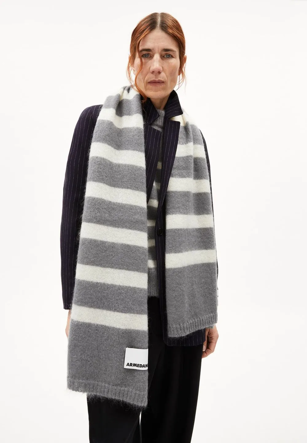 Echarpe en laine biologique et recyclée | gris "yukinaa stripes - iron cast-oatmilk" femme