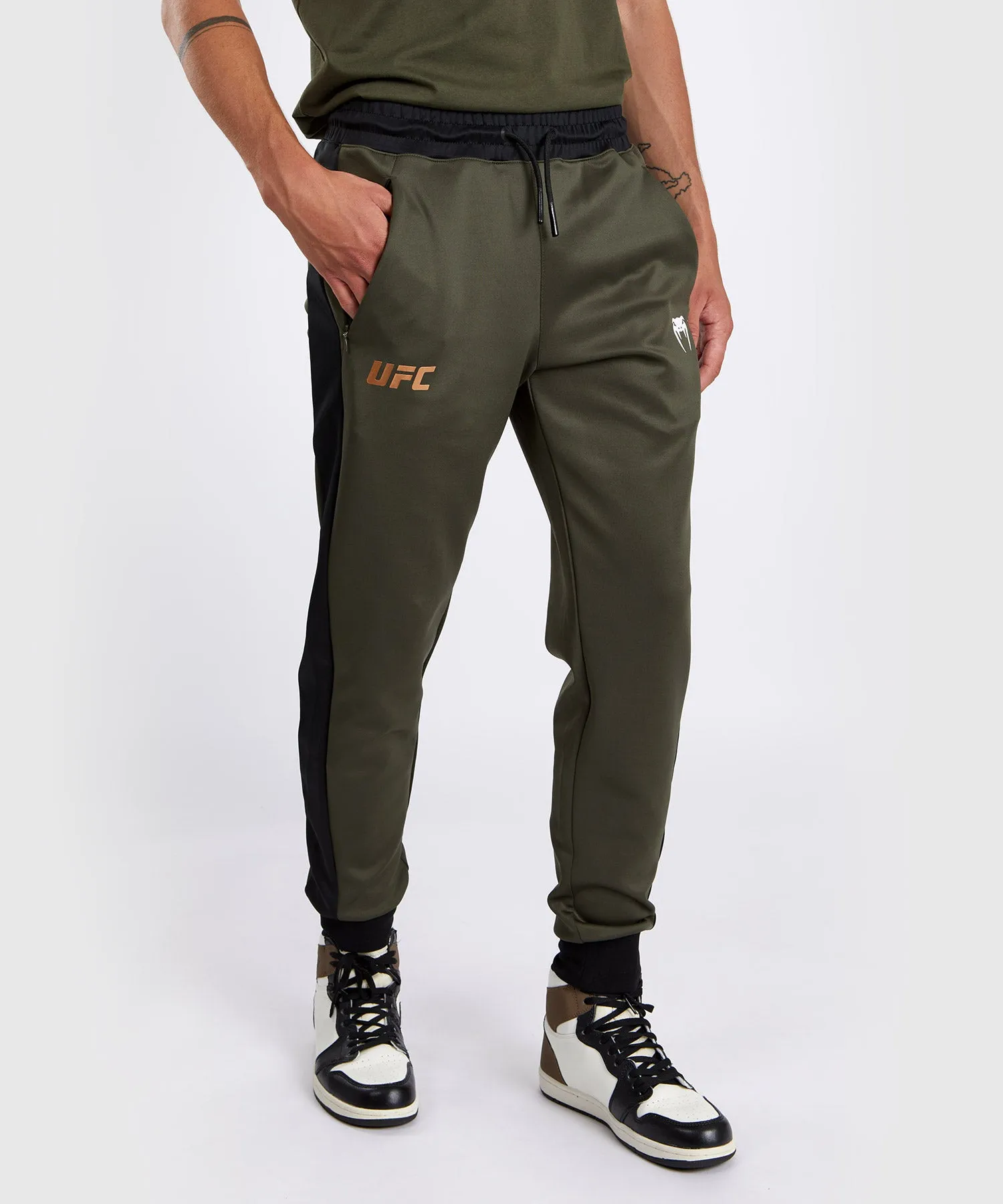 Pantalon de jogging de performance pour Hommes UFC Adrenaline by Venum Fight Week - Kaki/Bronze